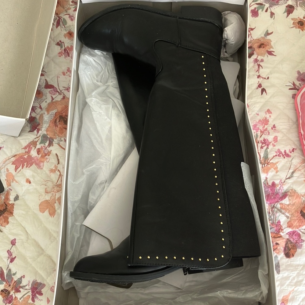 Lauren Conrad Black Boots (Style: Devotion)